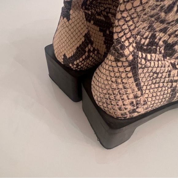 ZARA snakeskin embossed ankle boots square toe block heel - Picture 4 of 16